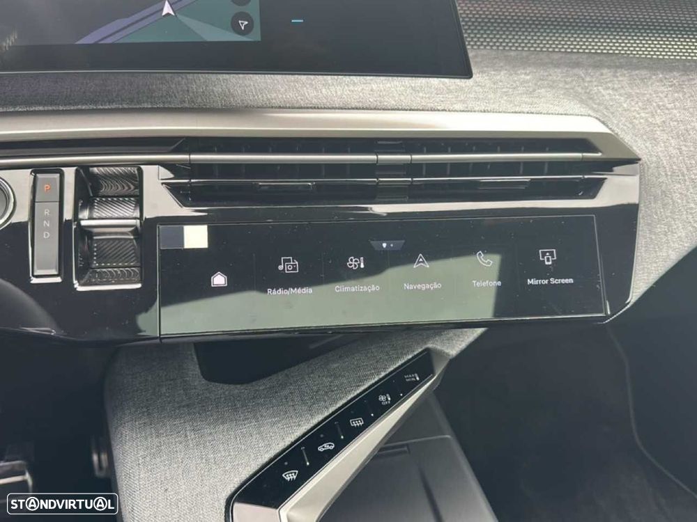 Peugeot E-3008 73 kWh Dual Motor Launch Edition - 17