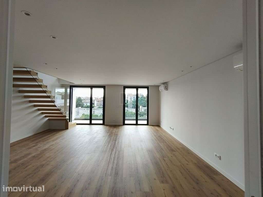 T4 de Luxo a Estrear na Solum – O Topo do Conforto em Coimbra - Grande imagem: 4/40