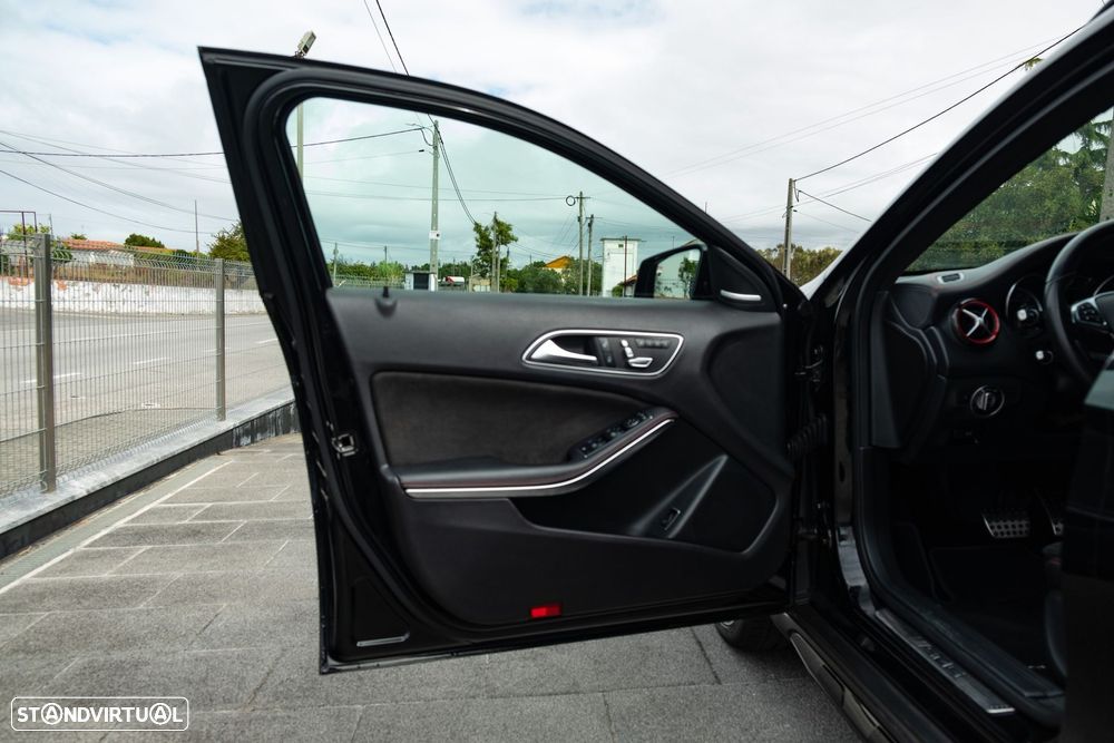 Mercedes-Benz GLA 45 AMG 4-Matic - 37