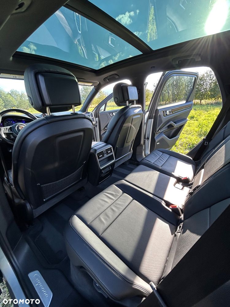 Porsche Cayenne Platinum Edition - 22