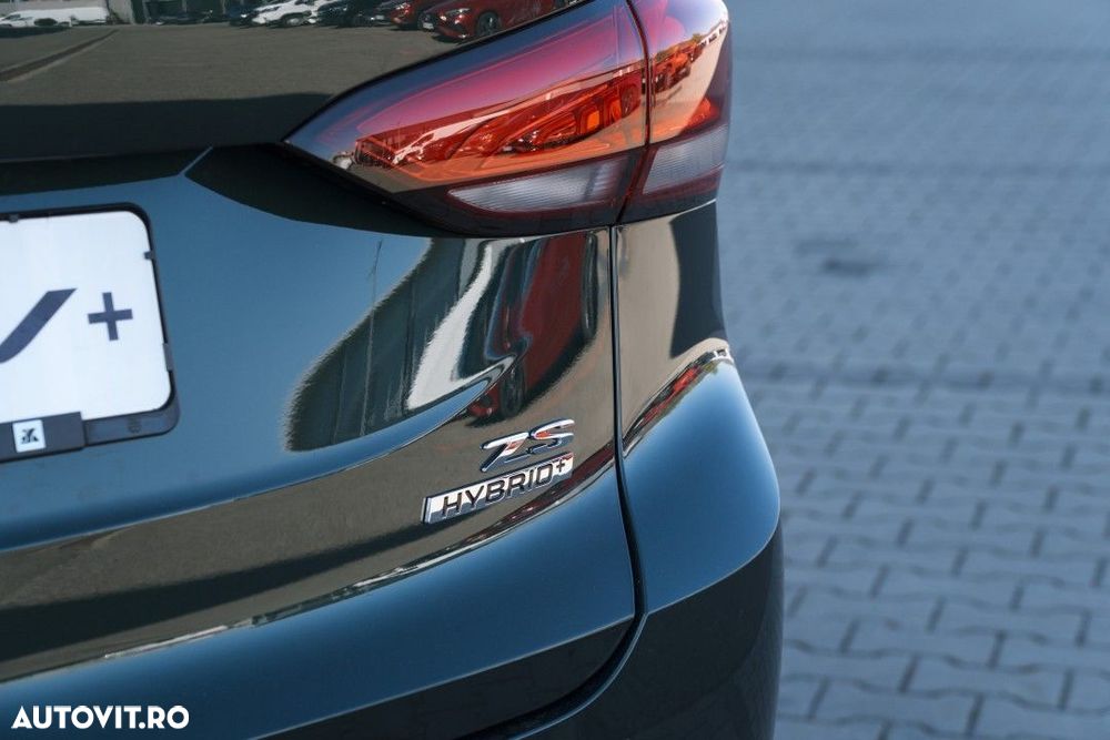 MG ZS HEV - 12