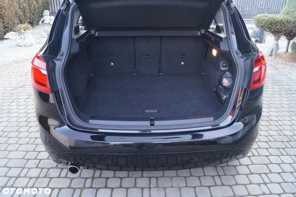 BMW Seria 2 216d - 17