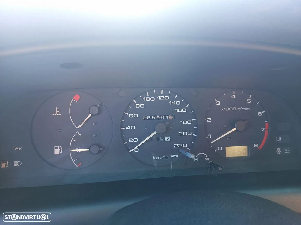 Nissan Primera Hatchback 1.6 LX + - 4