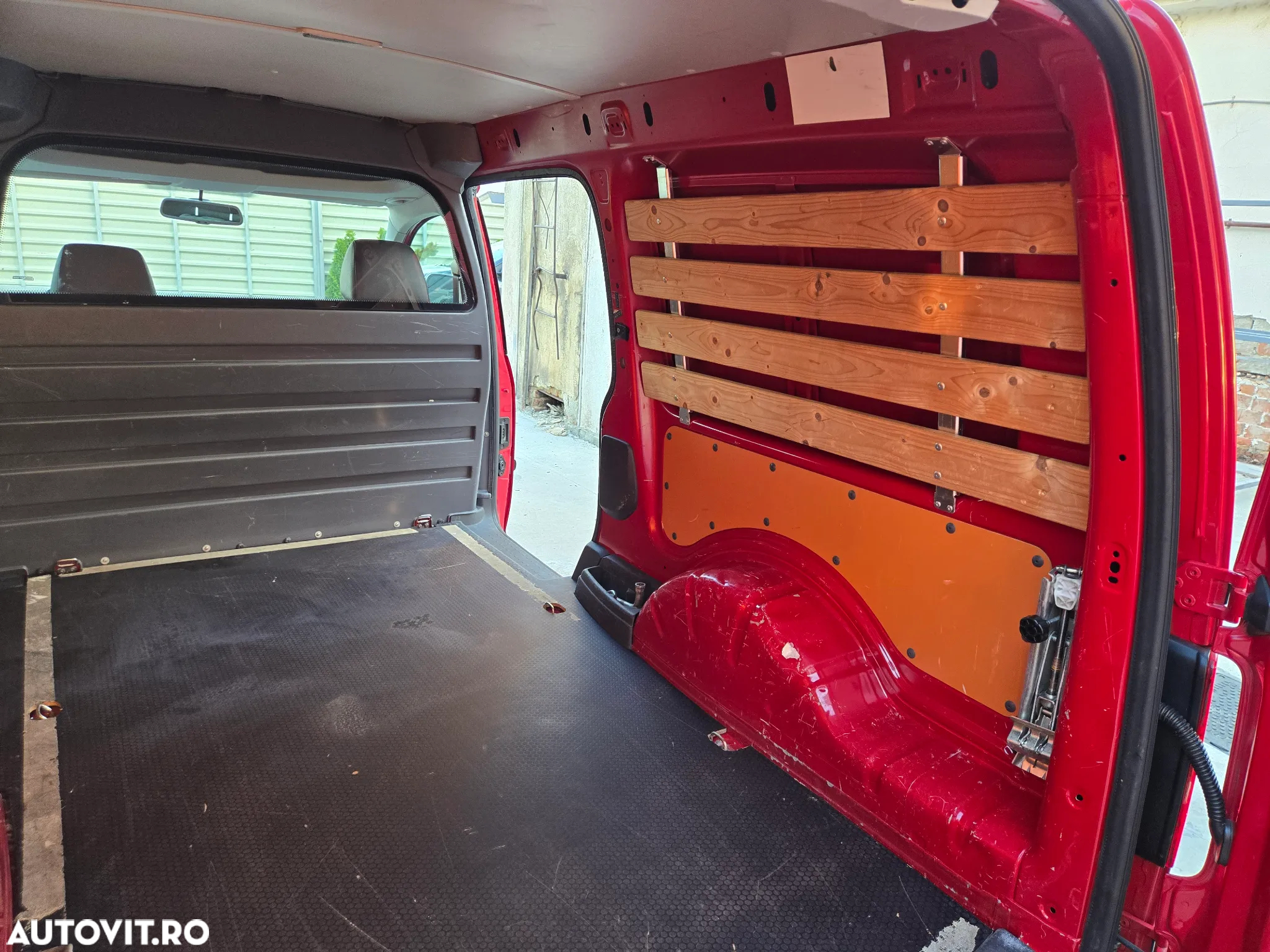 Volkswagen Caddy MAXI / CUTIE AUTOMATĂ / 2012 - 21