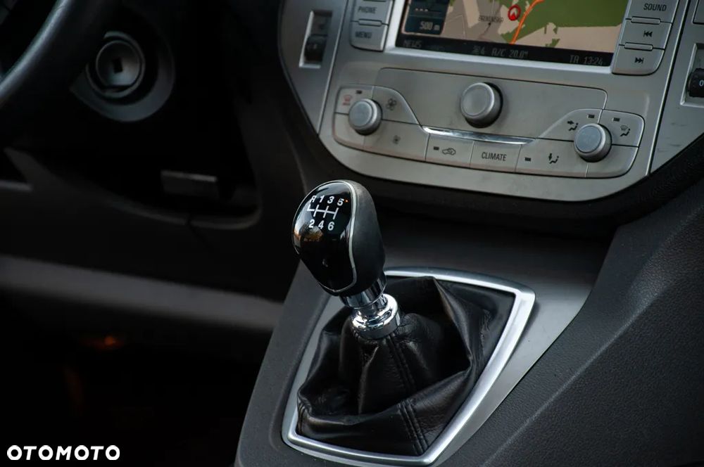 Ford Kuga 2.0 TDCi 4x4 Titanium - 36