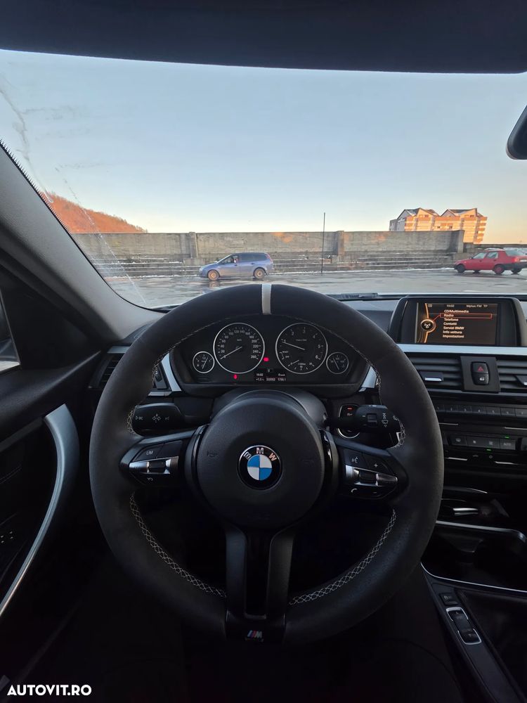 BMW Seria 3 320d - 22