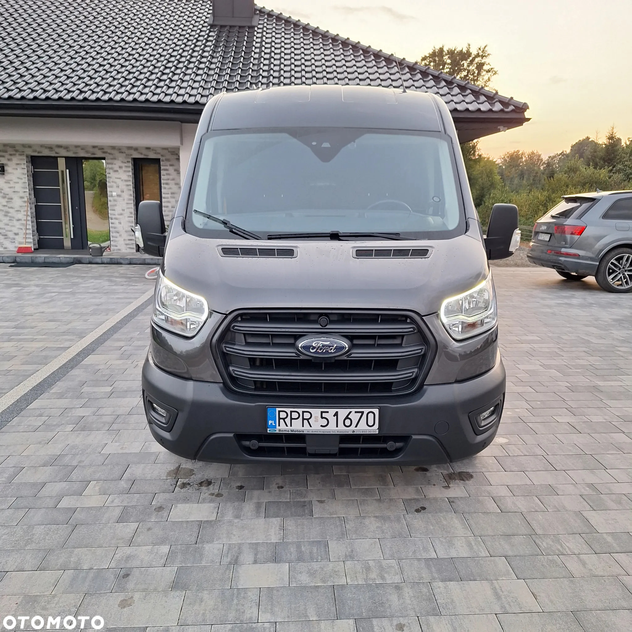 Ford Transit - 12
