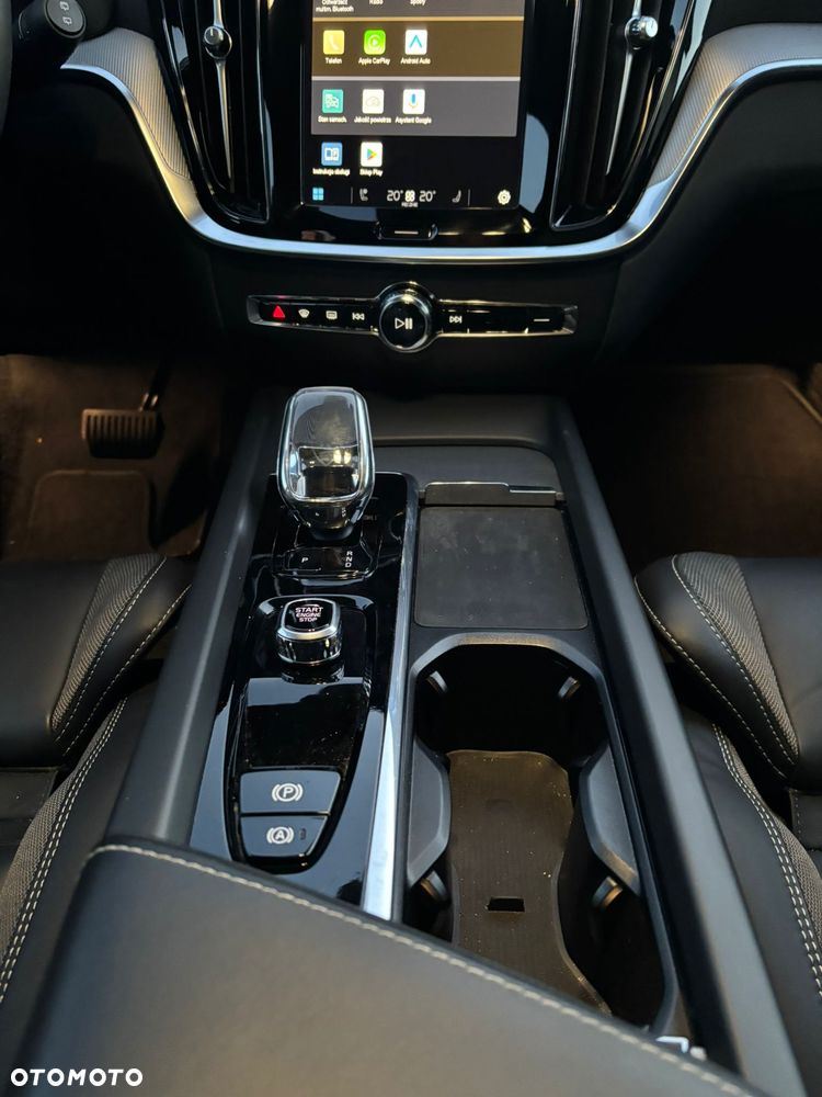 Volvo V60 B4 B Plus Dark - 12