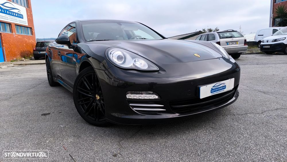 Porsche Panamera 4 Platinum Edition PDK - 8