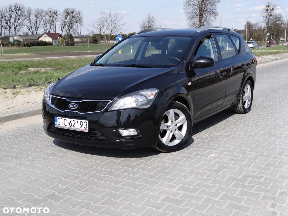 Kia Ceed - 1