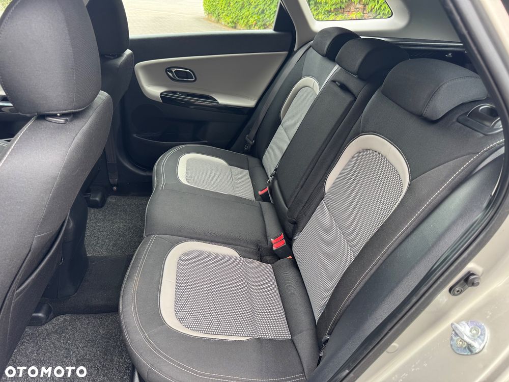 Kia Ceed 1.6 GDI Business Line - 24