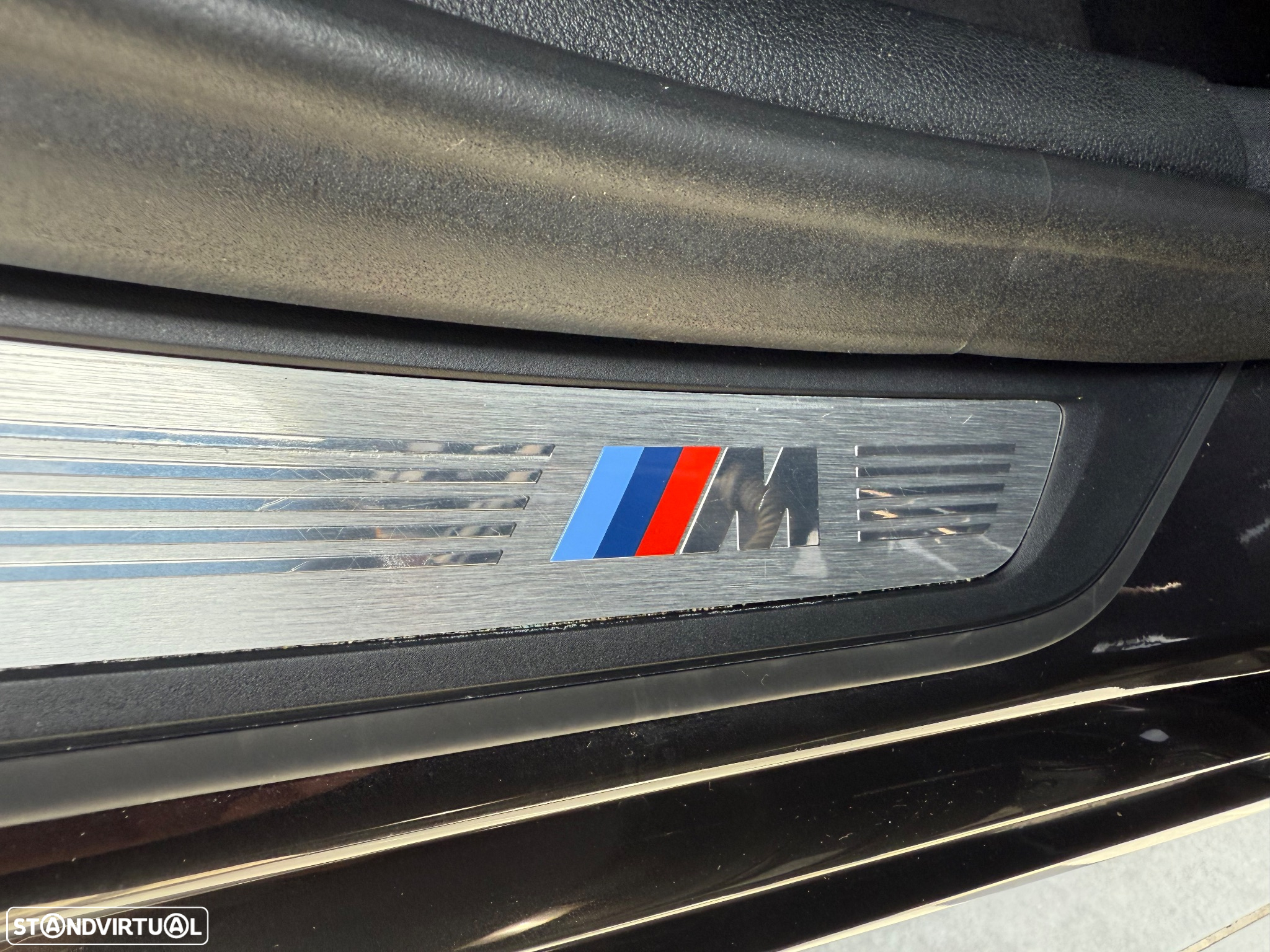 BMW 530 e Pack Desportivo M - 12