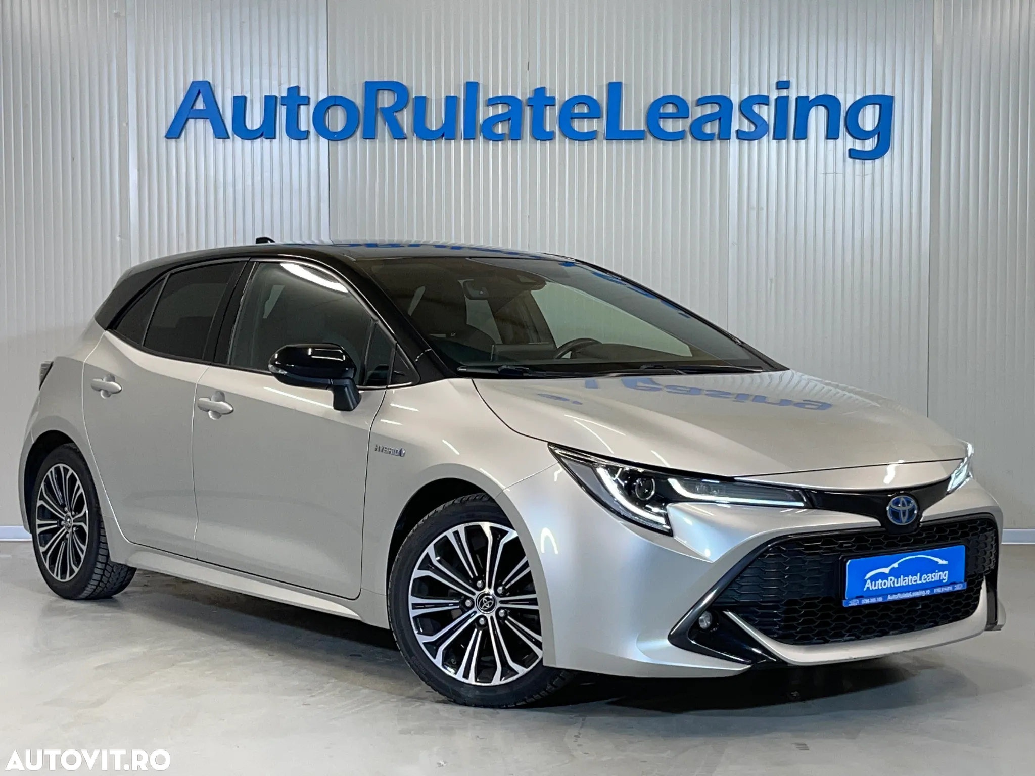 Toyota Corolla 2.0 Hybrid Business Edition - 2