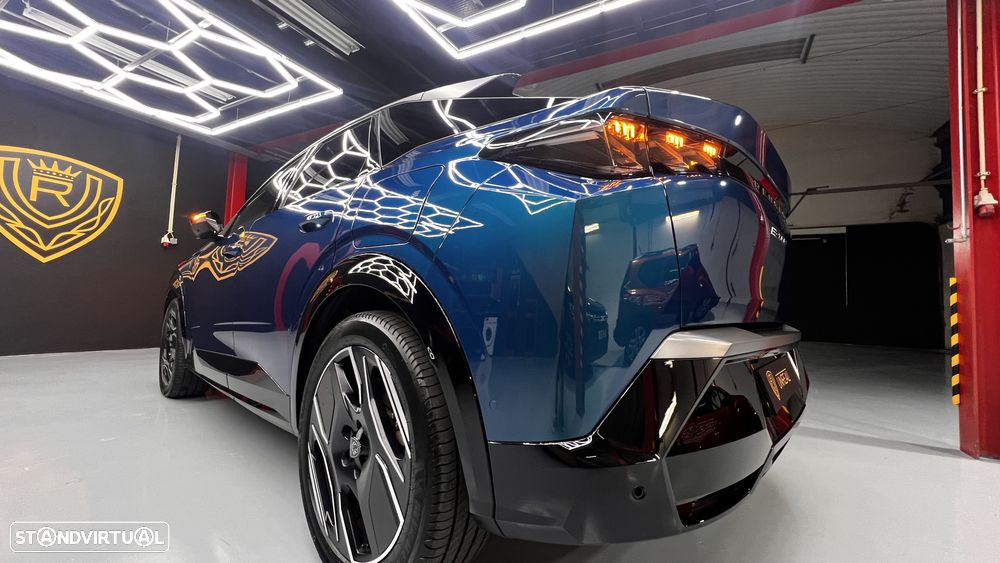 Peugeot E-3008 73 kWh GT - 18