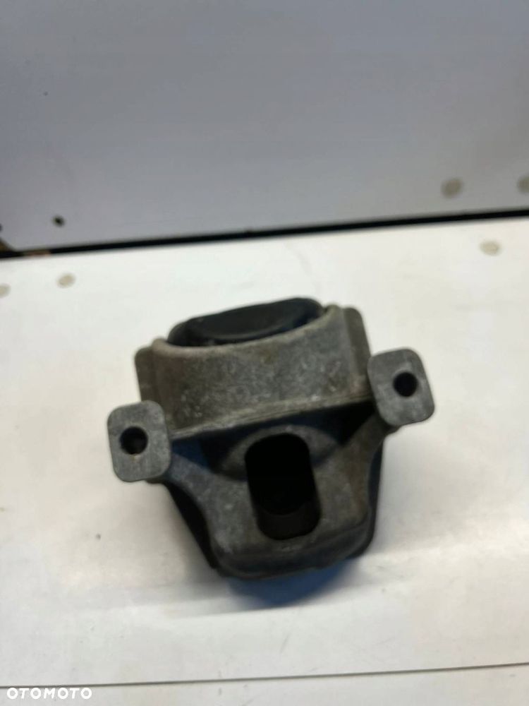 8R0 199 381 Wspornik / Mocowanie silnika 2.0 TDI LIFT Audi A4 S4 B8 8K 2013 - 2