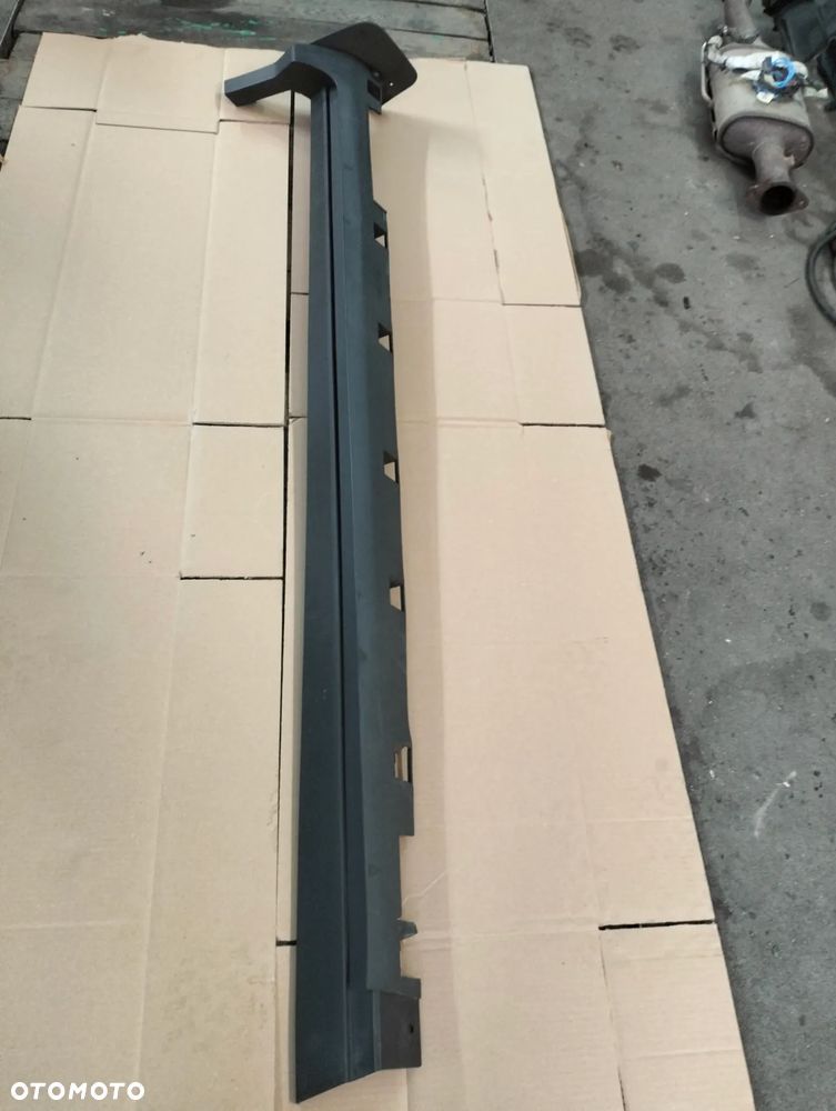 FORD KUGA MK2 PRAÓG LEWY ŁADNY CAŁY W ORGINALE - 1