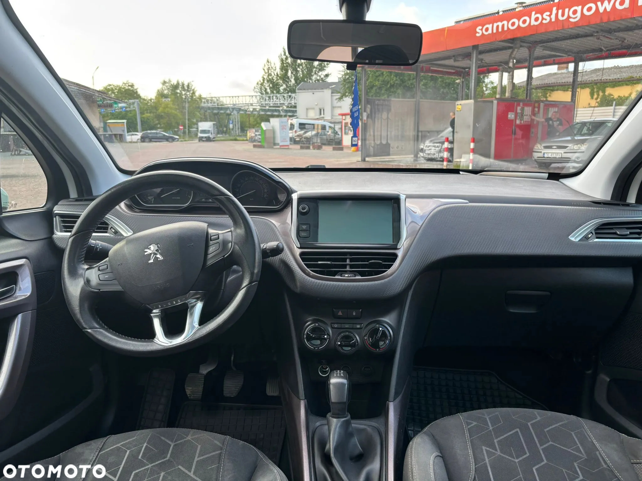Peugeot 2008 - 7