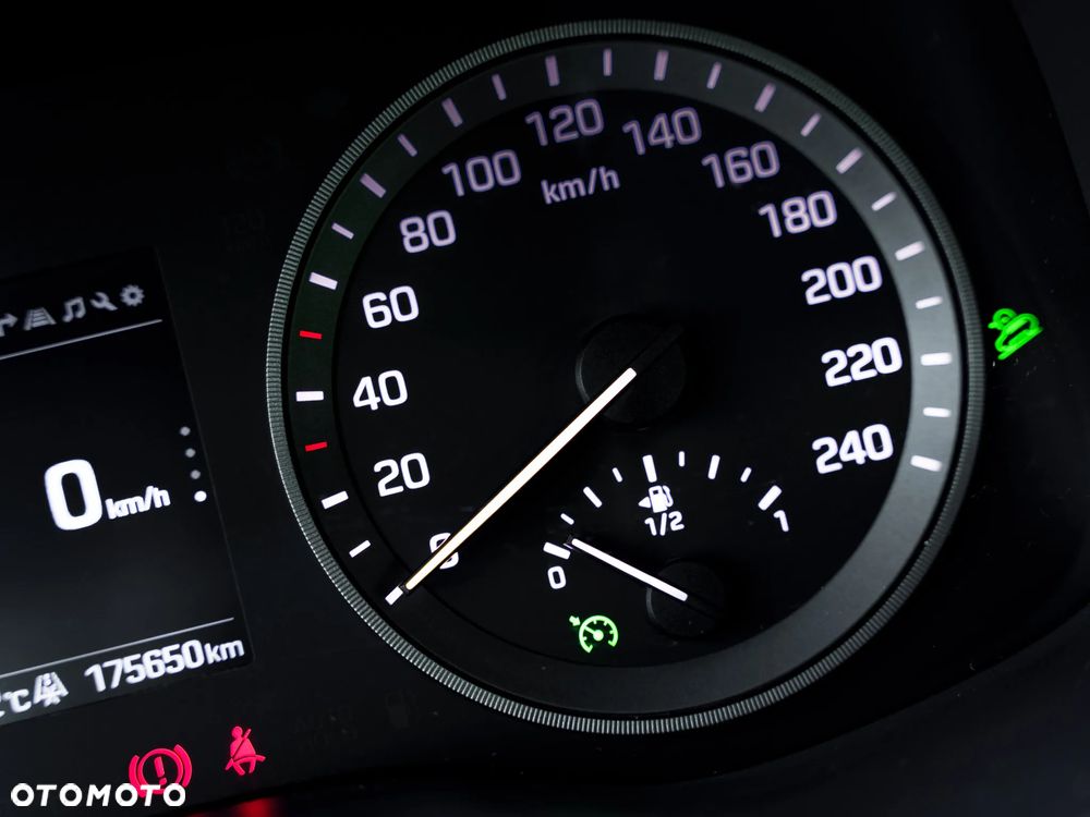 Hyundai Tucson blue 1.7 CRDi 2WD DCT Premium - 28