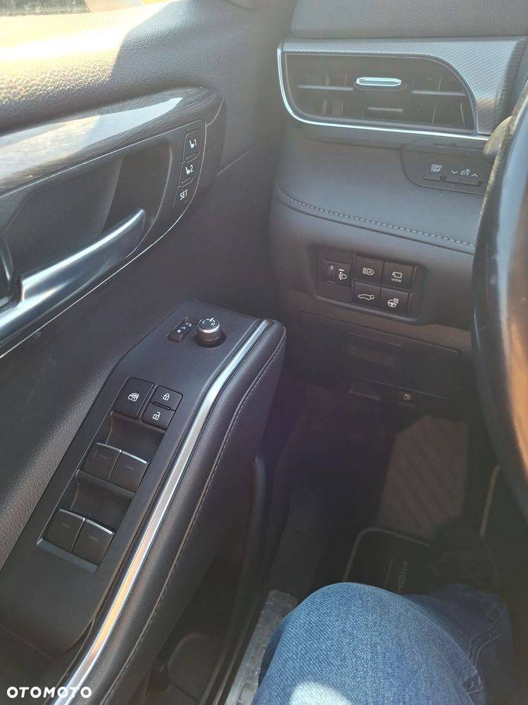 Toyota Highlander 2.5 Hybrid Executive - 16
