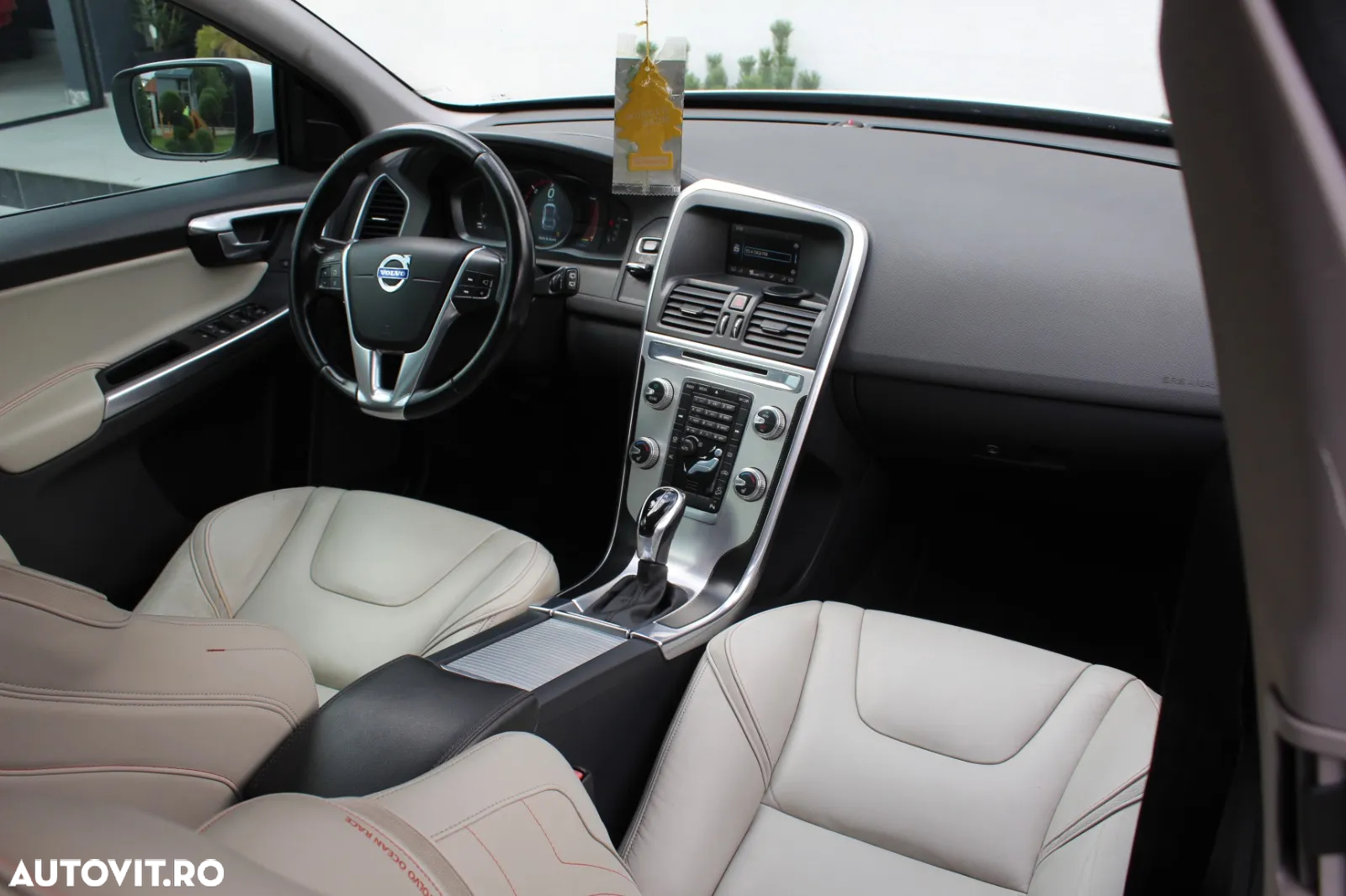 Volvo XC 60 D5 AWD Aut. Ocean Race - 7