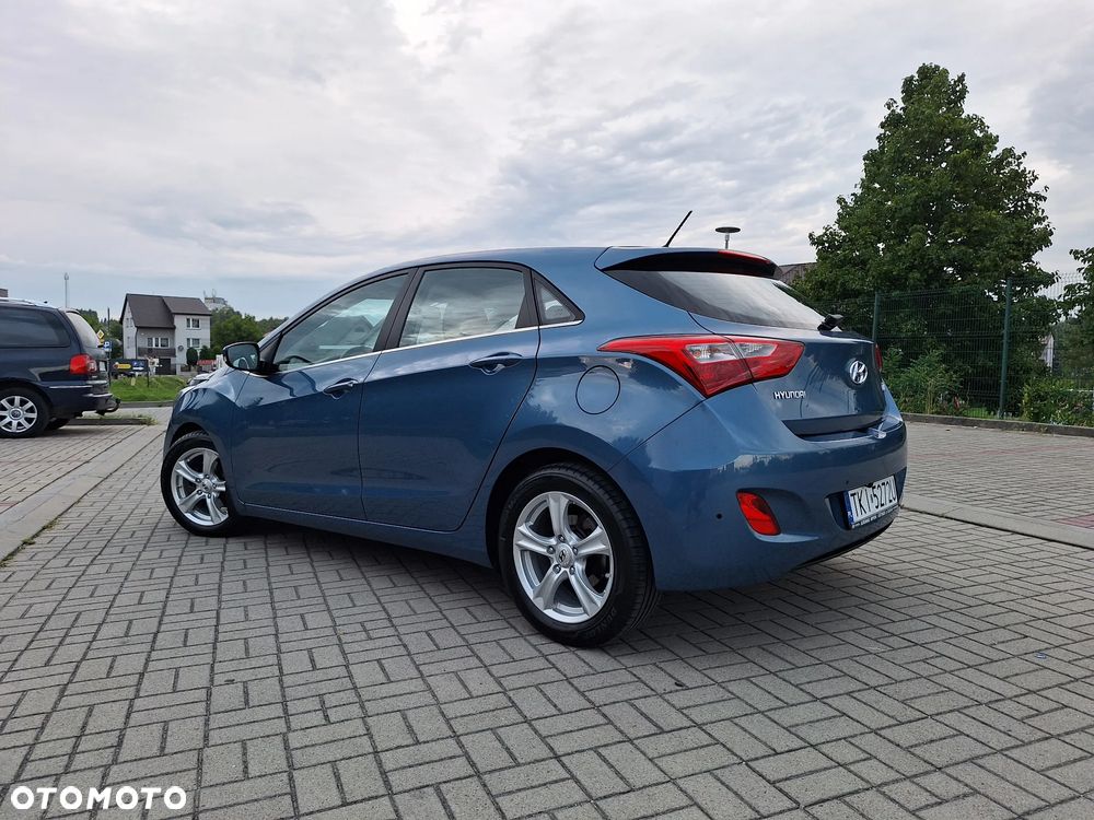 Hyundai i30 blue 1.6 GDI Trend - 5