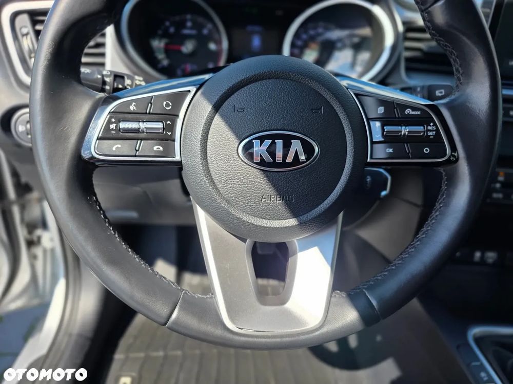 Kia Ceed 1.6 CRDi SCR L - 26