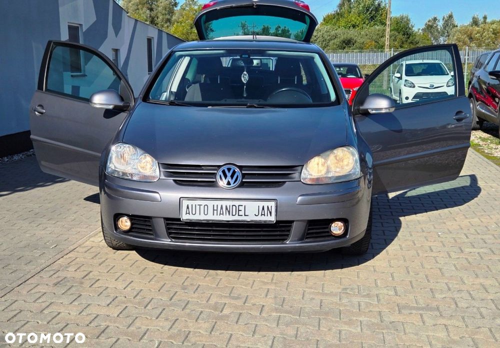 Volkswagen Golf - 21