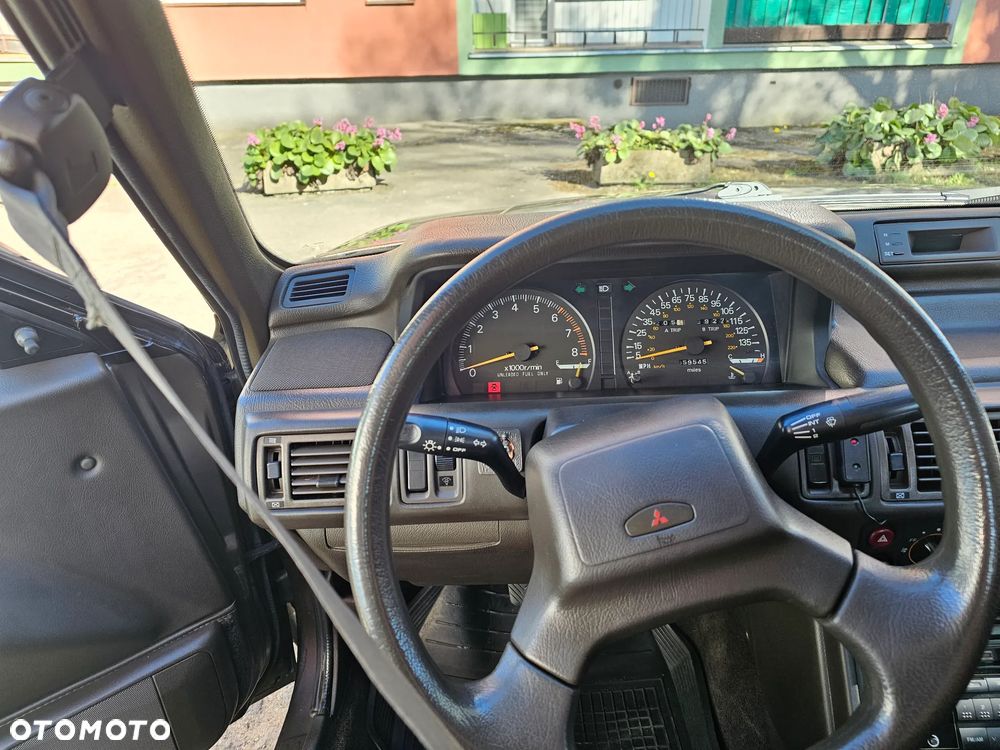 Mitsubishi Galant - 18