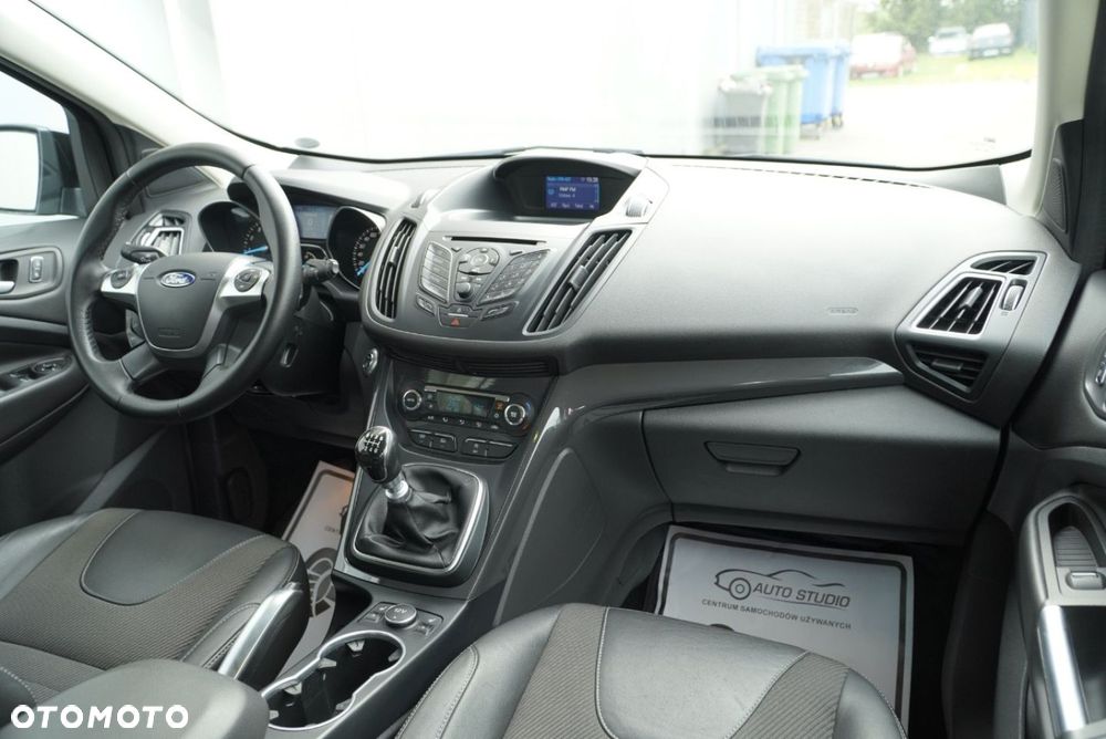 Ford Kuga 1.5 EcoBoost 2x4 Titanium - 11