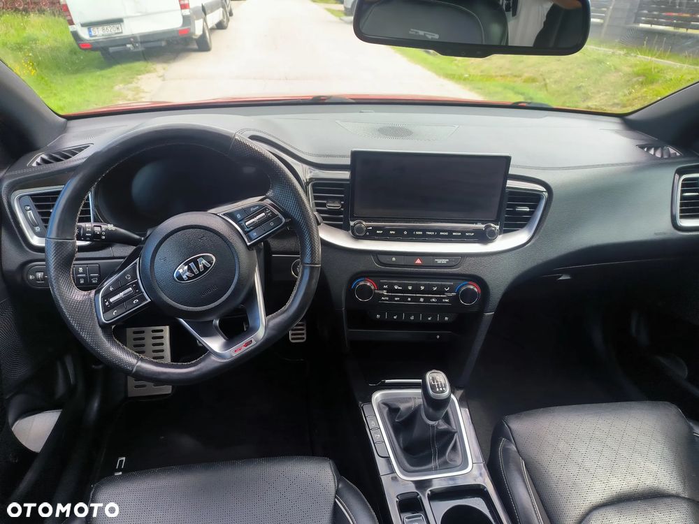 Kia ProCeed - 27