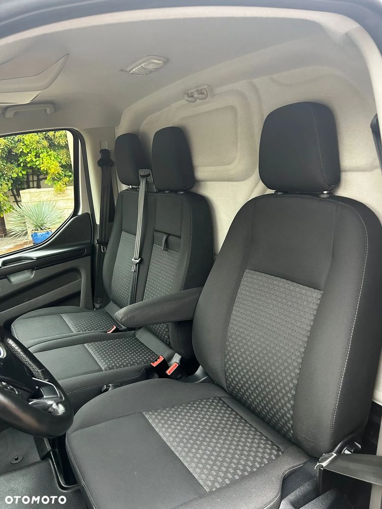 Ford Transit Custom - 14
