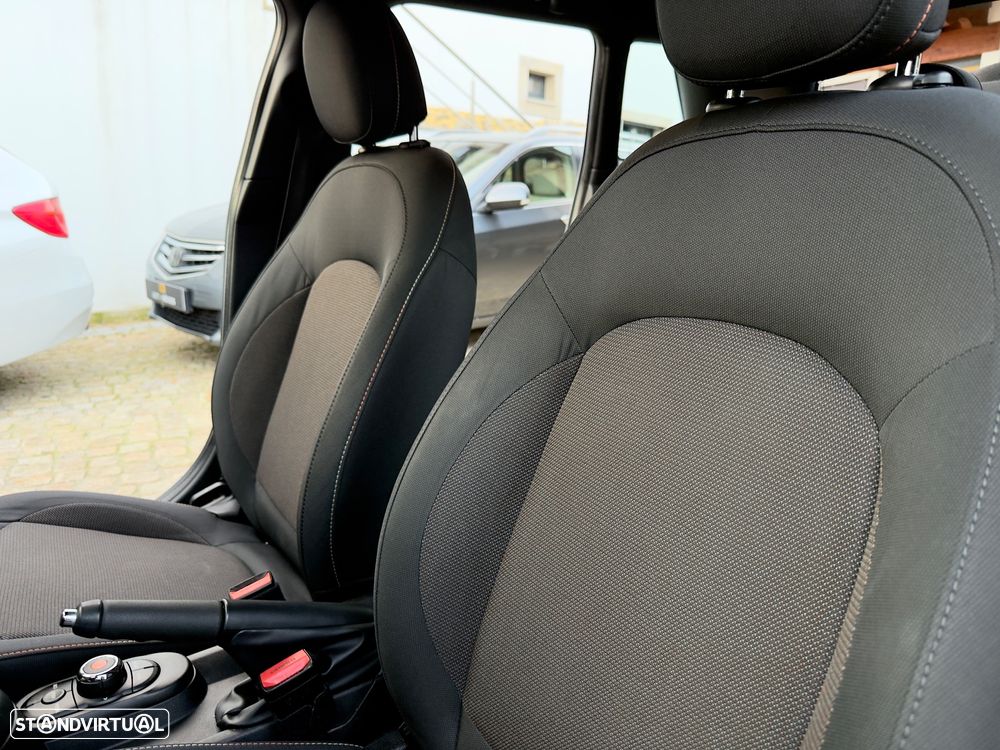 MINI 5 Portas One D - 41