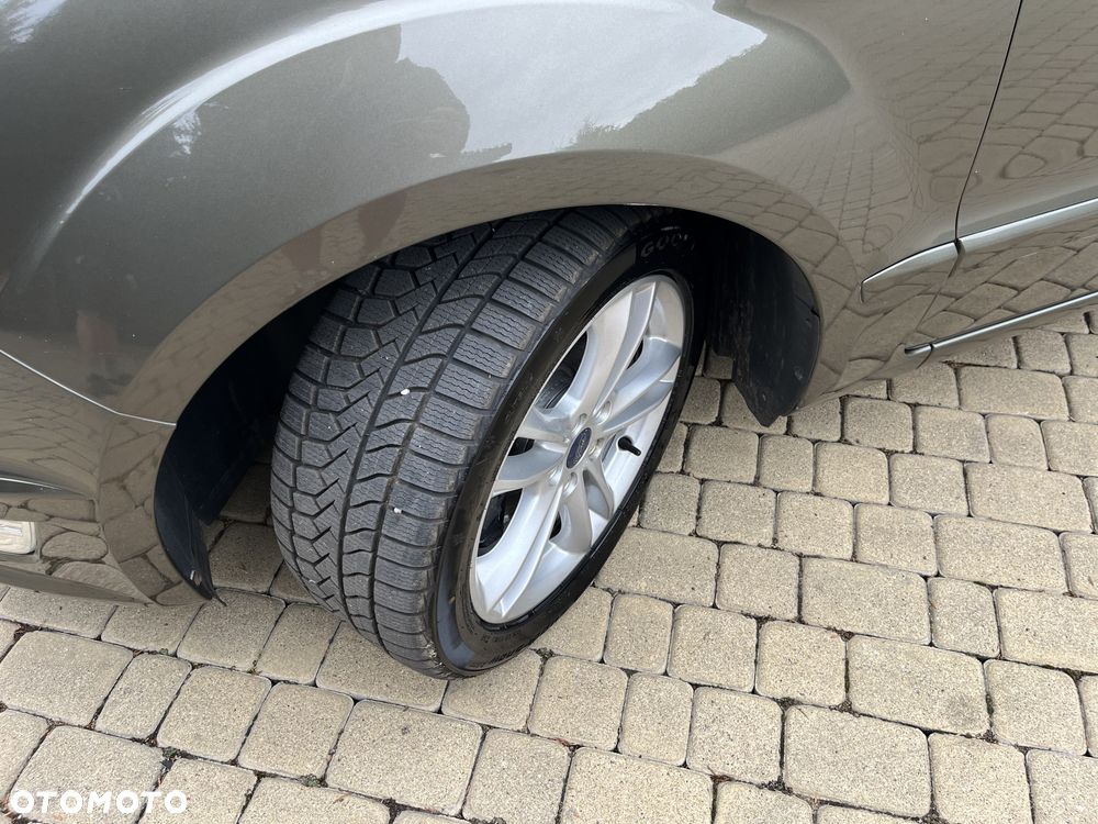 Ford Galaxy 2.0 Champions Edition - 28