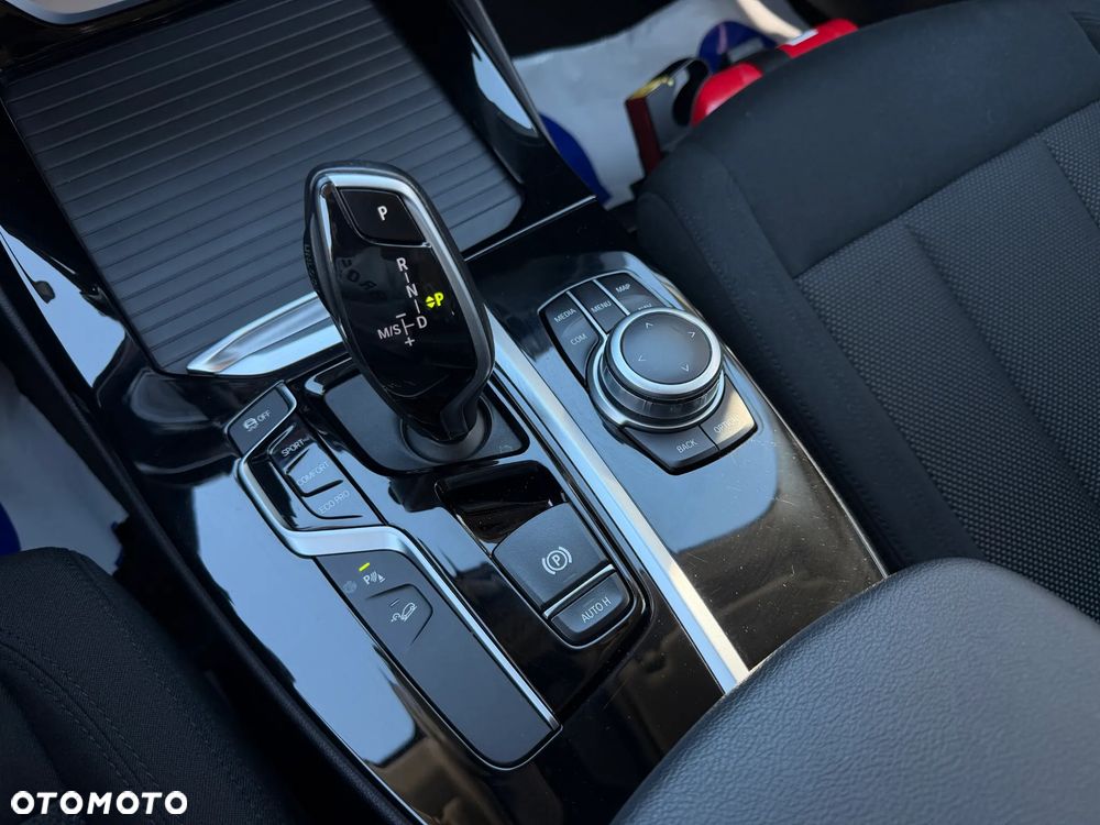 BMW X3 xDrive20i GPF Advantage - 23