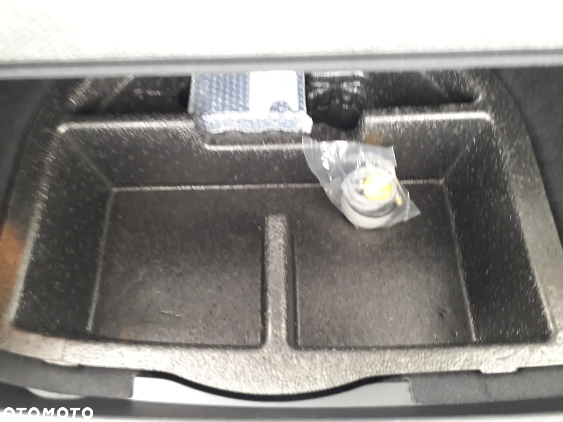 Hyundai ix20 1.4 blue - 33