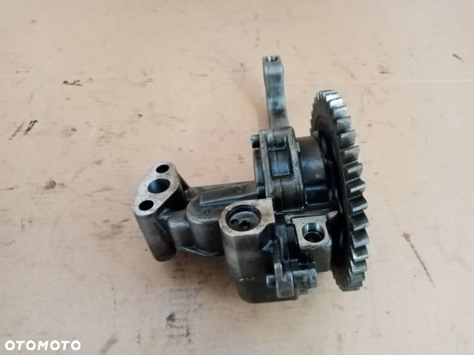 Pompa oleju VW Touareg 2.5 TDI 070115105A 070115153 - 1