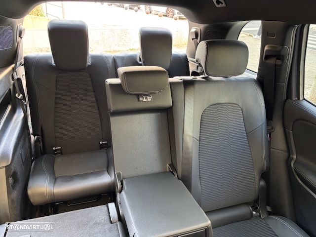 Mercedes-Benz GLB 200 7G-DCT Progressive - 29