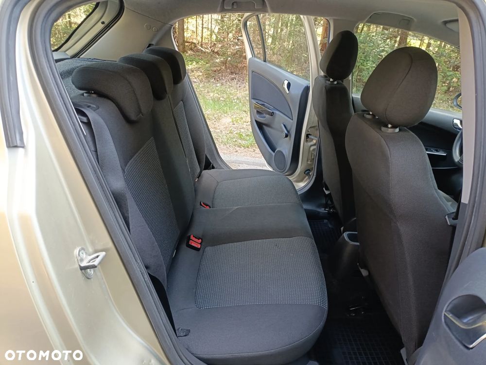 Opel Corsa 1.2 16V Enjoy - 11