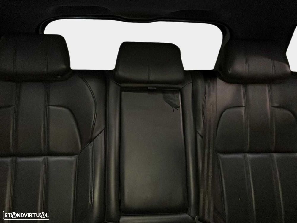 Land Rover Range Rover Sport 3.0 TDV6 HSE Dynamic - 17