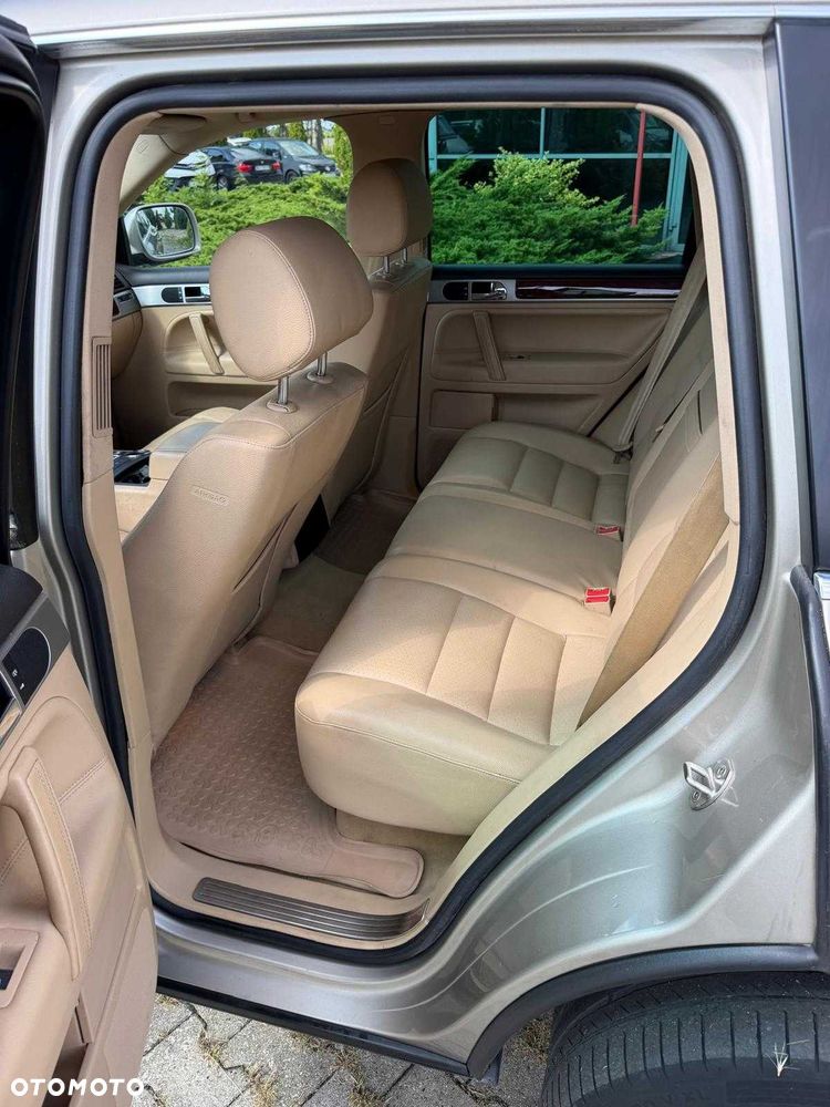Volkswagen Touareg - 8