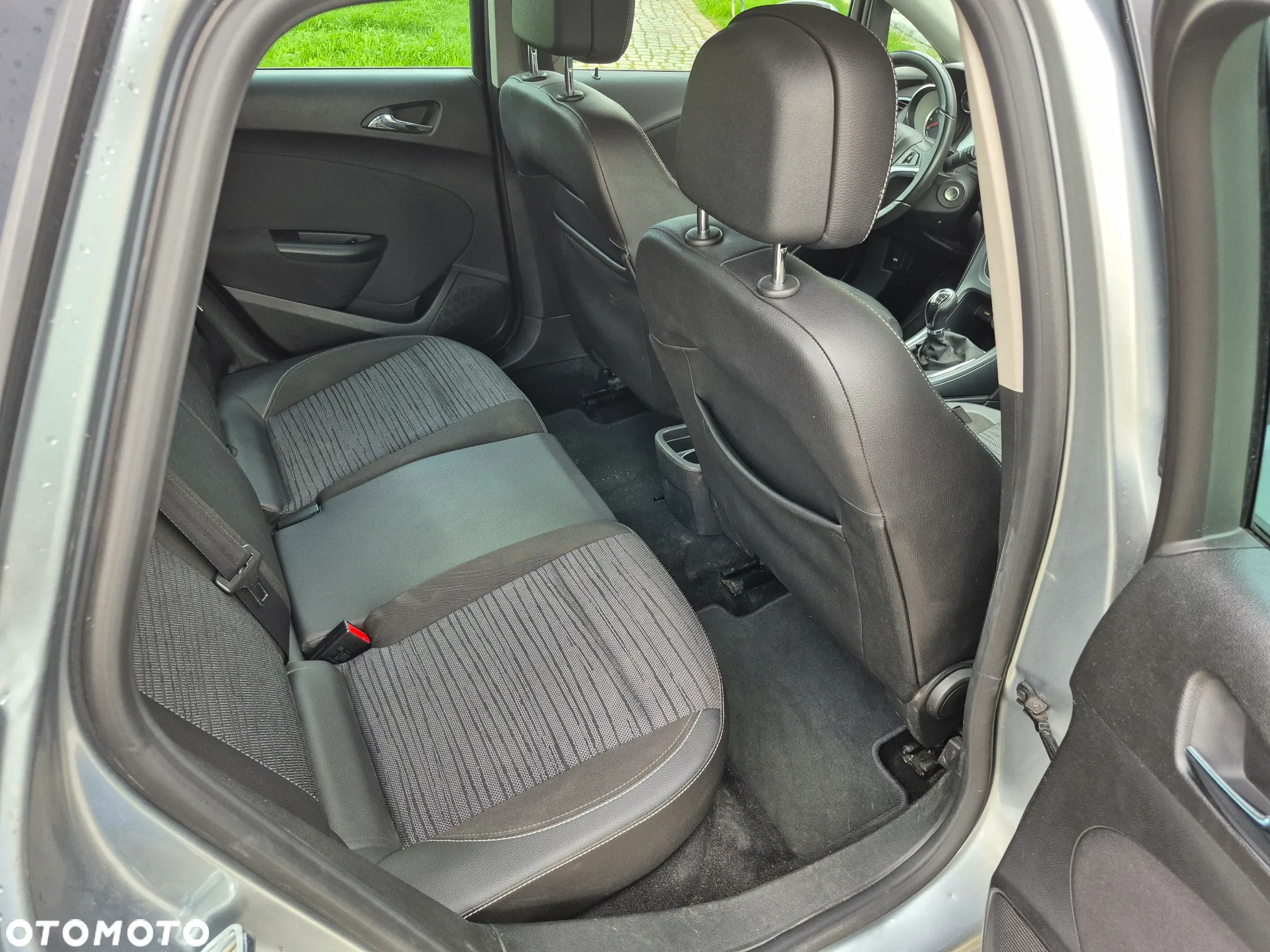 Opel Astra 1.4 Turbo Edition - 25