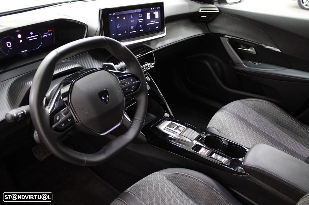 Peugeot 2008 - 12
