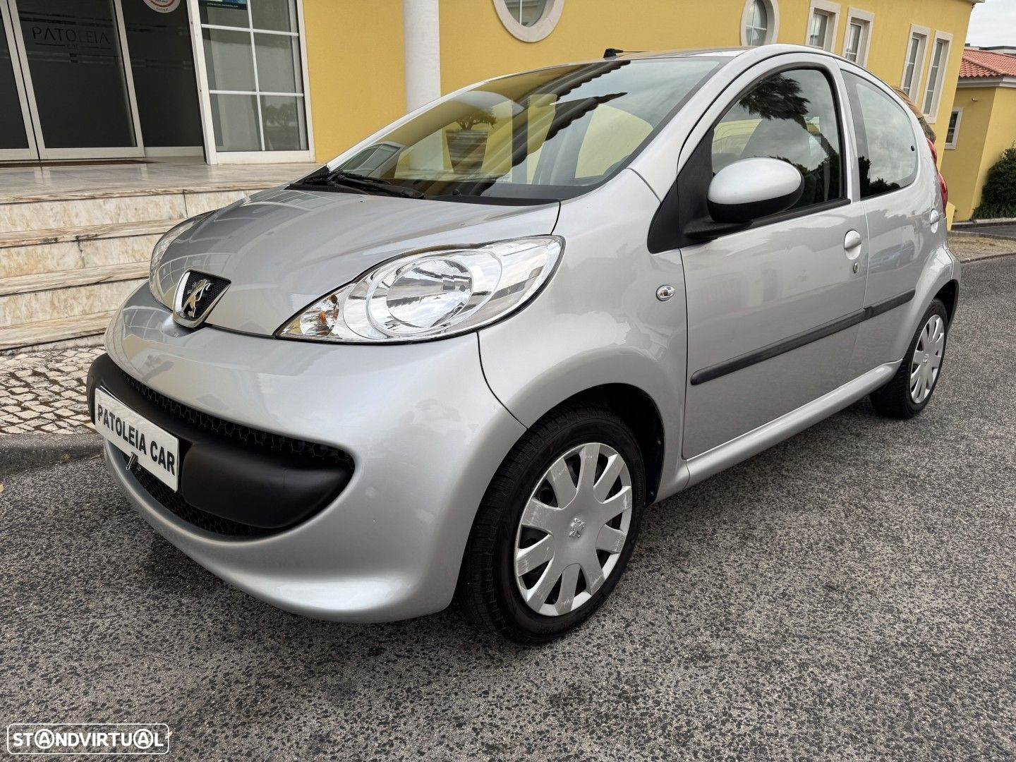 Peugeot 107 1.0 Trendy - 2