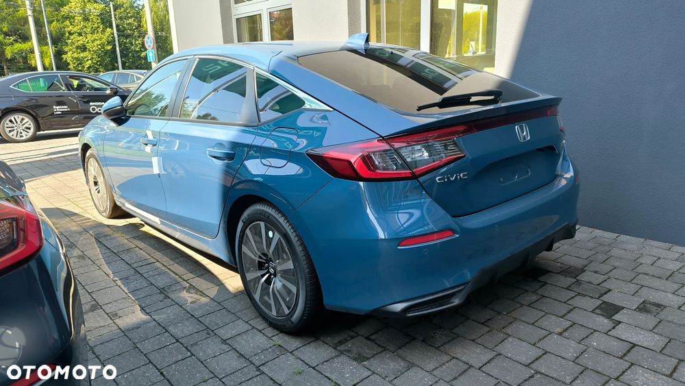 Honda Civic 2.0 i-MMD Elegance CVT - 2