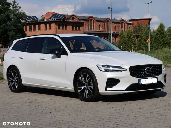 Volvo V60 T6 AWD Plug-In Hybrid Plus Dark