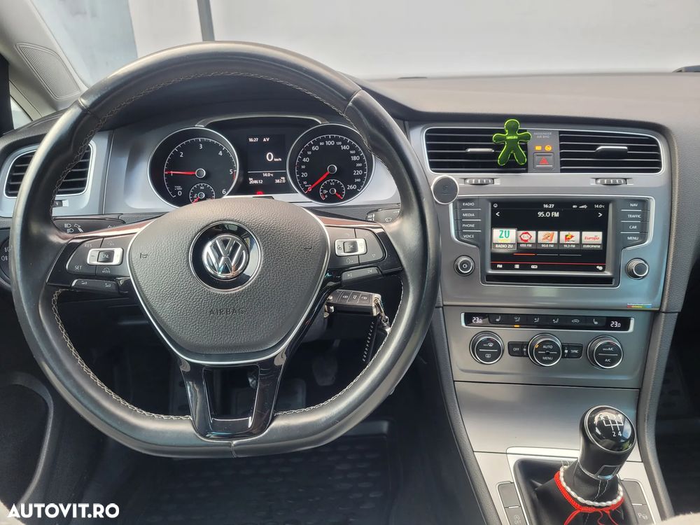 Volkswagen Golf Variant 1.6 TDI BlueMotion Technology Lounge - 25
