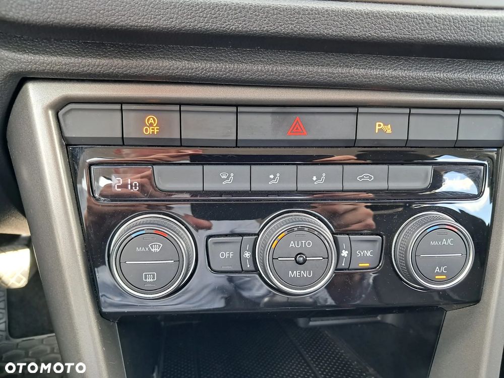 Volkswagen T-Roc 1.5 TSI GPF ACT Advance - 19