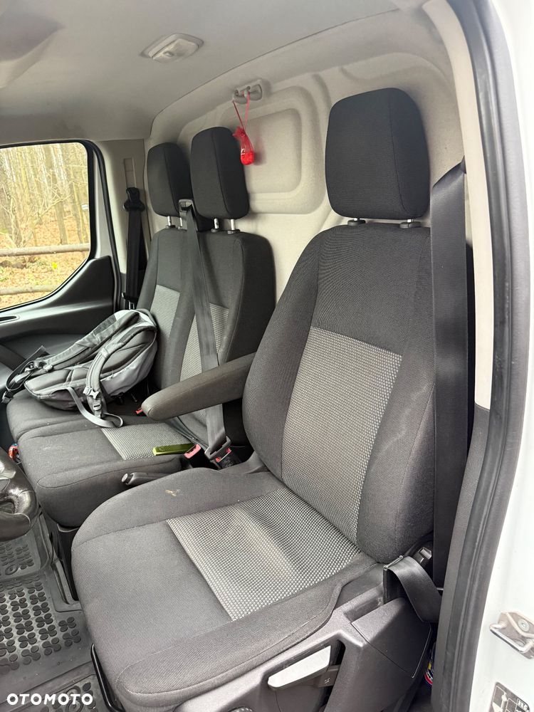 Ford TRANSIT CUSTOM - 7