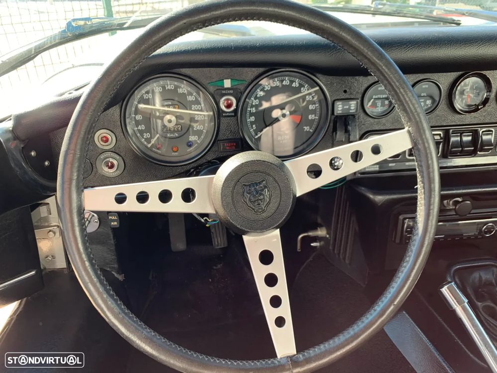 Jaguar E-Type - 10