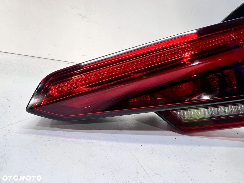 LAMPA PRAWY TYŁ W KLAPĘ LED AUDI A4 B9 SEDAN 8W5945094B - 1